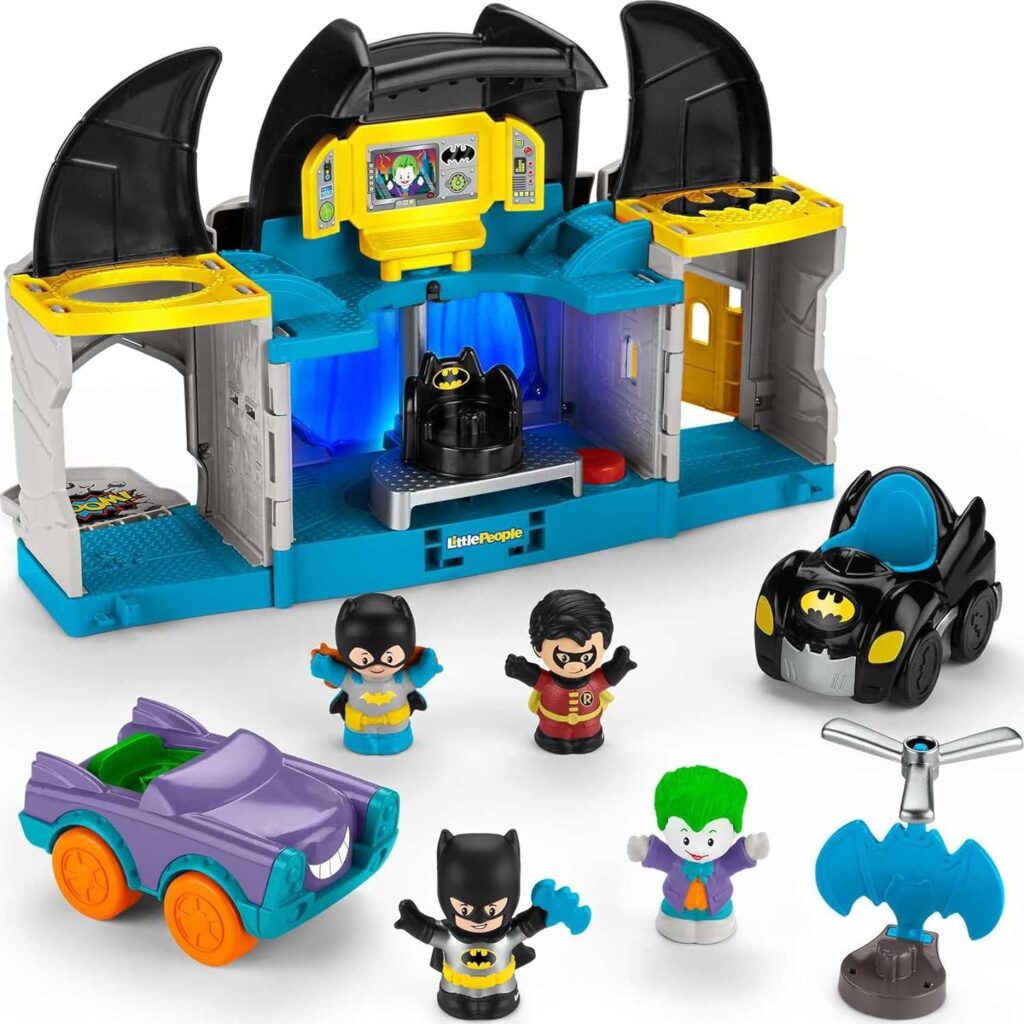 Fisher-Price Little People DC Super Friends Deluxe Batcave, Batman playset with lights and sounds plus 4 character figures for toddlers (Amazon Exclusive)