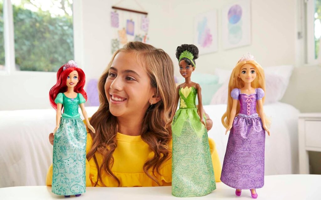 Mattel Disney Princess Fashion Doll Gift Set with 3 Dolls in Sparkling Clothing and Accessories, Inspired by Disney Movies